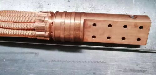 電気アーク炉（EAF）取鍋精錬炉（LRF）用途向け工業用グレード水冷電力ケーブル