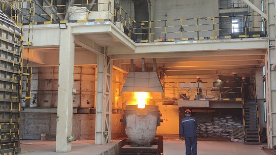 12.5MVA 中低碳锰铁电炉精炼炉 45吨容量 380V 50Hz 三相钢壳